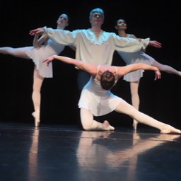 Chelsea Ballet dancers in Bach © St.John Burkett