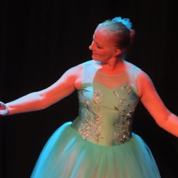 Chelsea Ballet dancers in Bach © St.John Burkett