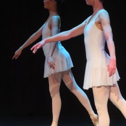 Chelsea Ballet dancers in Bach © St.John Burkett