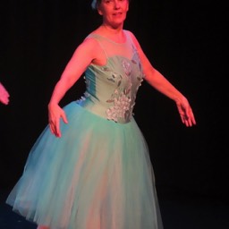 Chelsea Ballet dancers in Bach © St.John Burkett