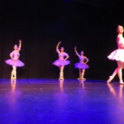 Chelsea Ballet dancers in Waltz Ballerinas © St.John Burkett