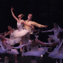 Chelsea Ballet Dancers in La Bayadere